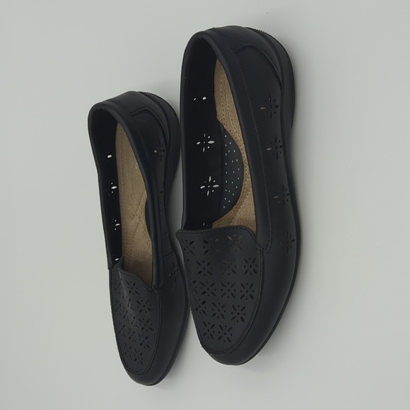 Basic Editions Women's Black Loafers Flat Perforated Slip On Size 8 Comfort - Picture 3 of 10